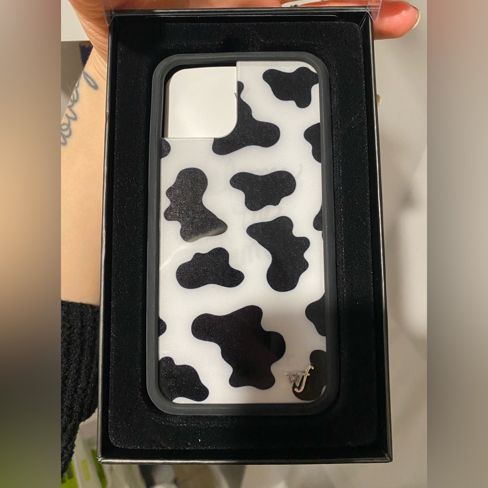 NWT Wildflower Phone Case for iPhone 11 Pro. - Picture 4 of 5